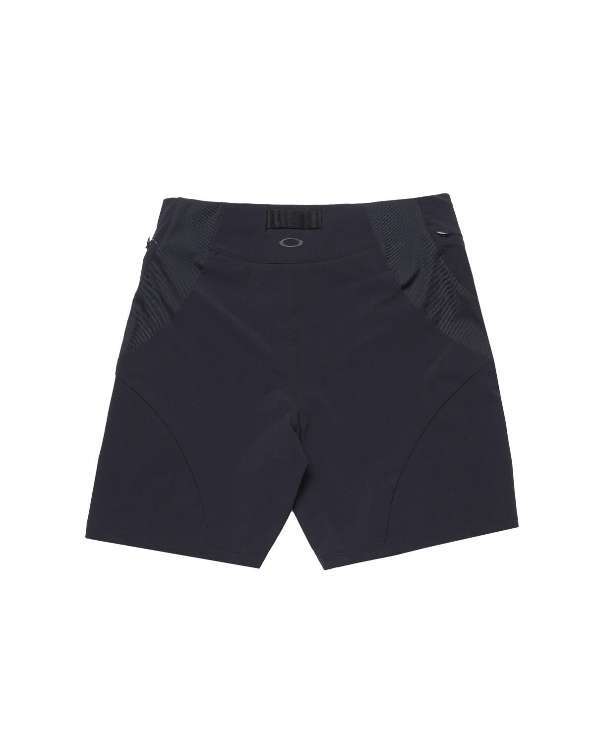 oakley-latitude-arc-short-